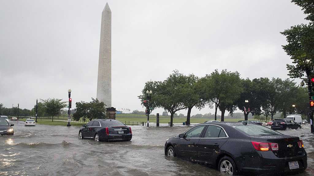 Washington DC Hit By Torrential Rain, Flooding