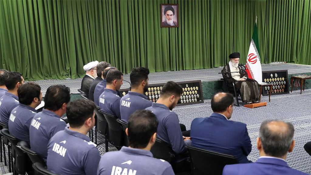 Imam Khamenei Urges Iranian Youths to Expand Borders of Science
