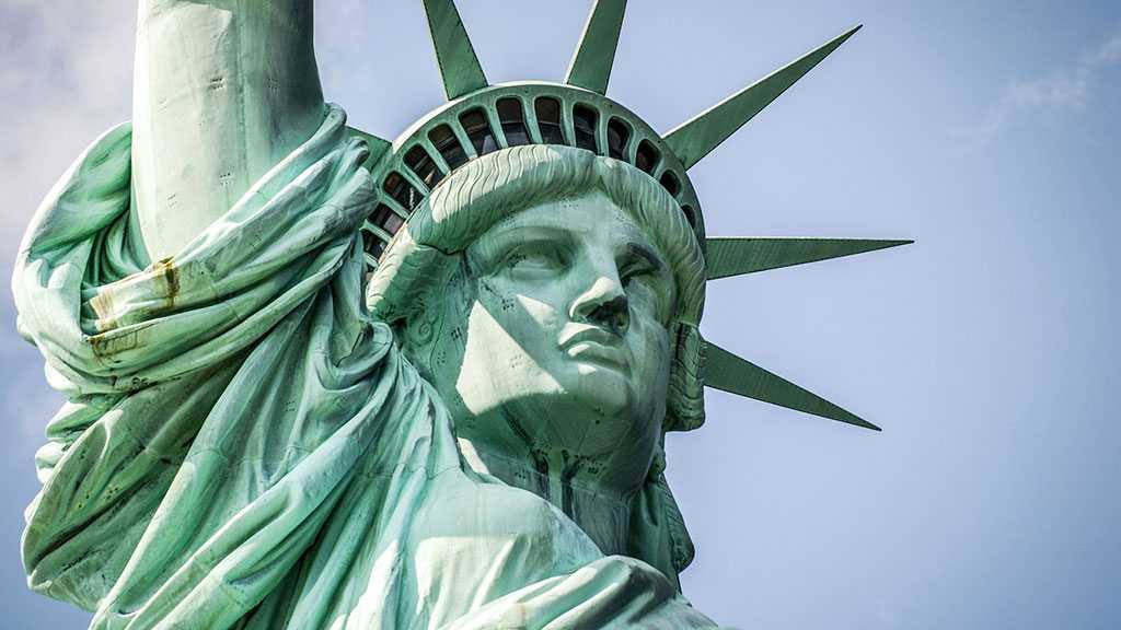 US Official: Statue of Liberty Inscription for Immigrants Who Can ’Stand on their Own Feet’!