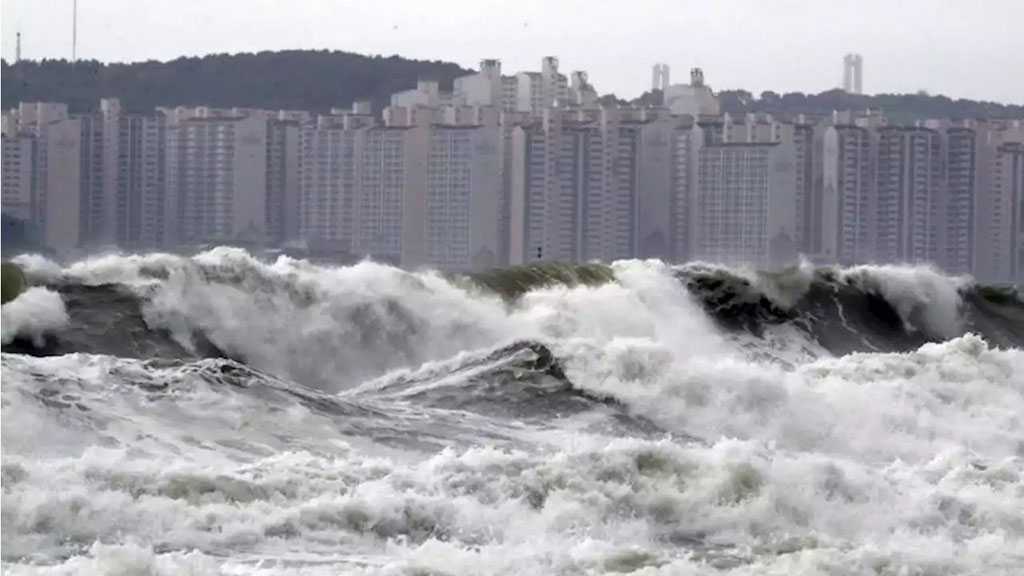 S Korea Typhoon Leaves Thousands without Electricity, Suspends Hundreds of Flights