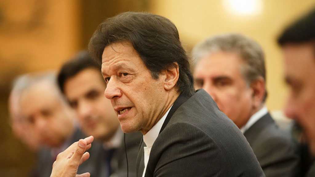 Pakistanis Rally Demanding Imran Khan’s Resignation