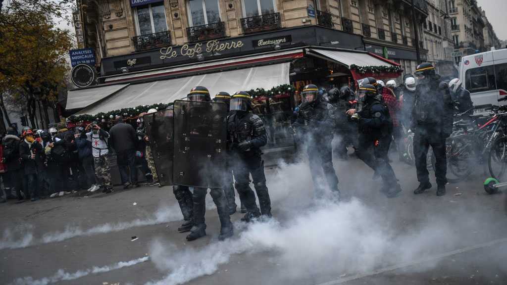 Paris Police Fear More Violence at ’Yellow Vest’ Saturday Marches