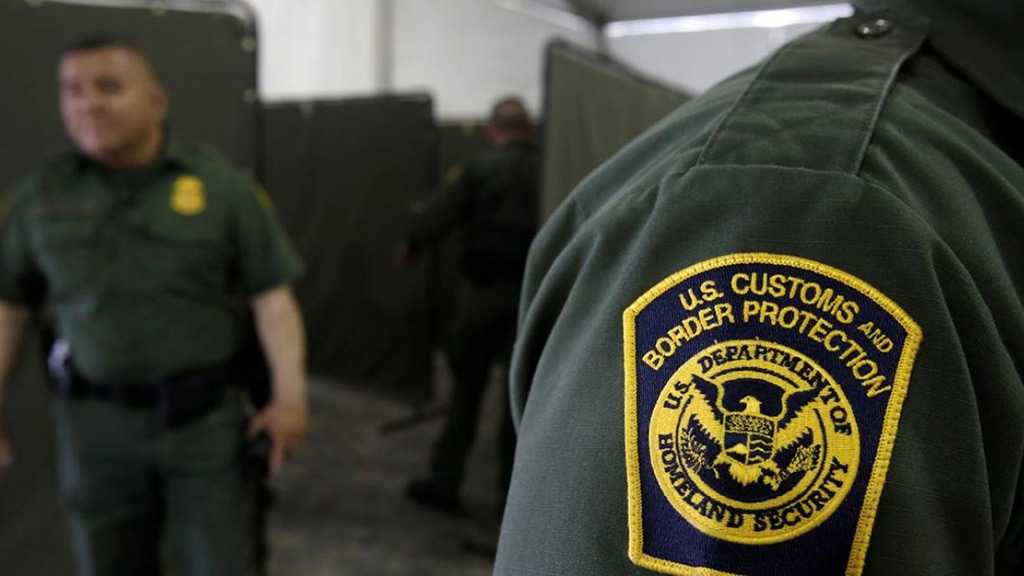Report: US Border Officers Directed to Stop Iranian-Born Travelers