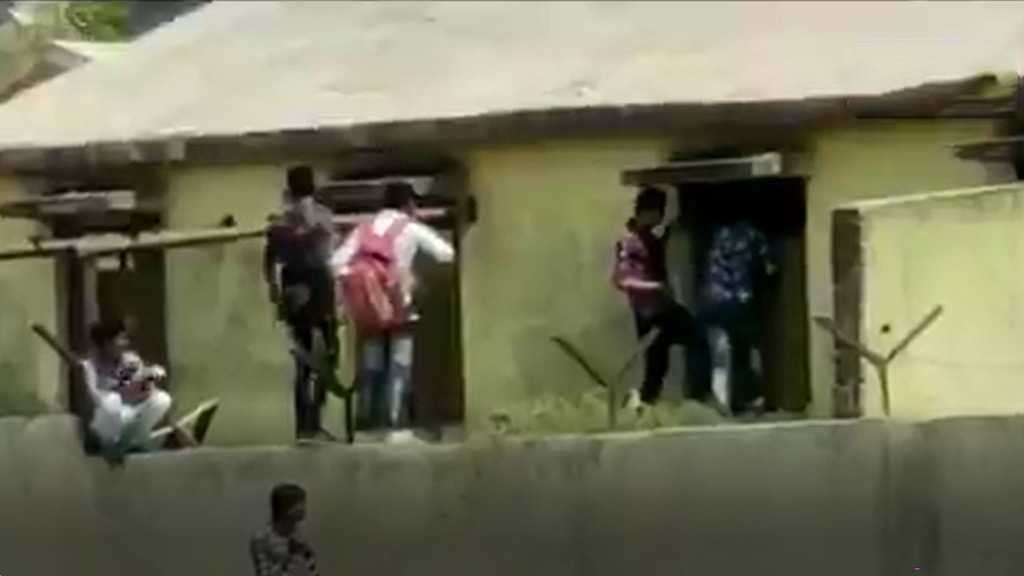 Indians Are Literally «Climbing Walls» to Help High School Students Cheat on Exams
