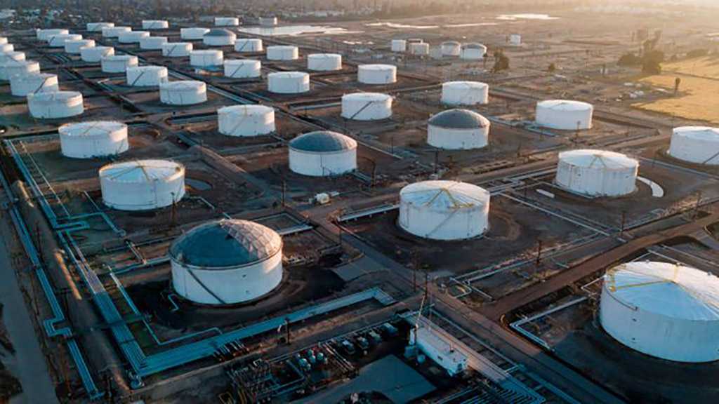 US Oil Falls below $11 a Barrel as Supply Concerns Keep Roiling Markets
