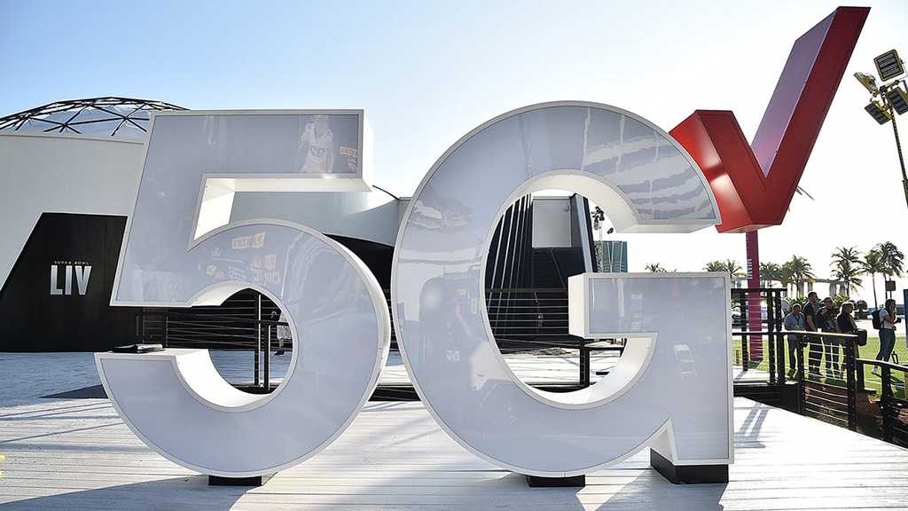 Chinese Telecom Giants Build 5G Masts on Mt. Everest to test IT Tech