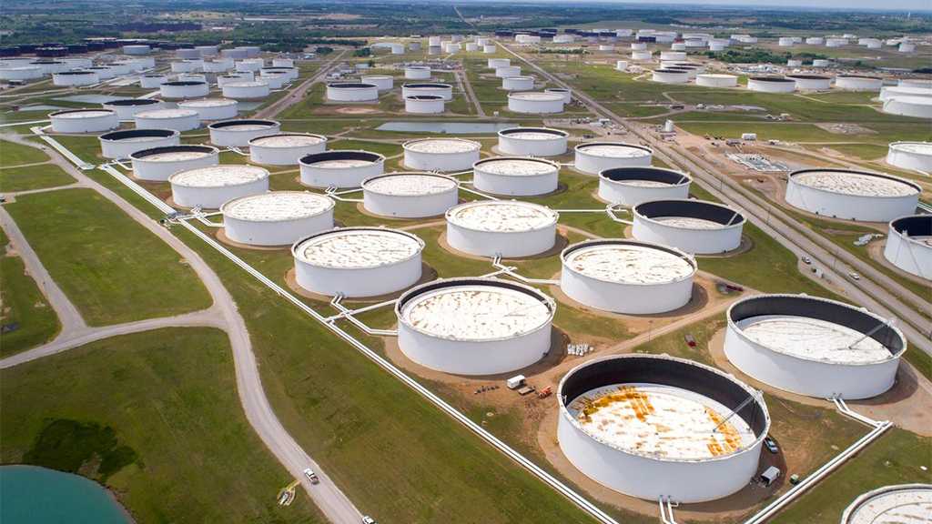 Oil Prices Dip, Supply Concerns Resurface on Rising US Stocks