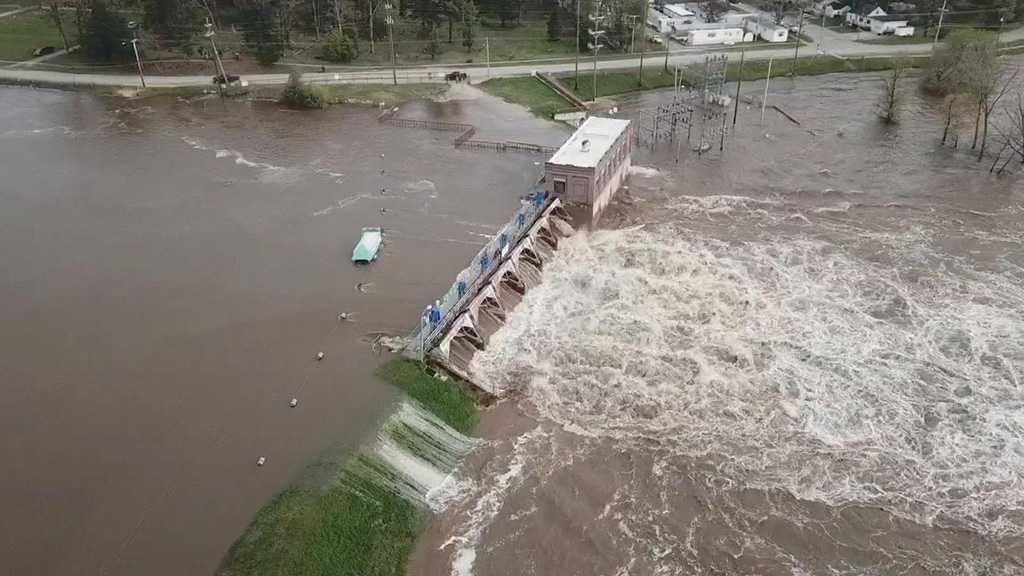 Central Michigan Severely Flooded After Dams Collapse, Thousands Displaced