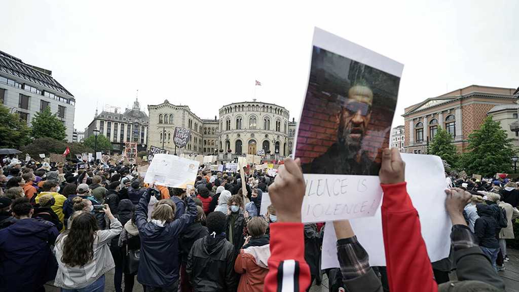 Protests against Old Norwegian City Hall Painting “Reminiscent” of George Floyd Murder