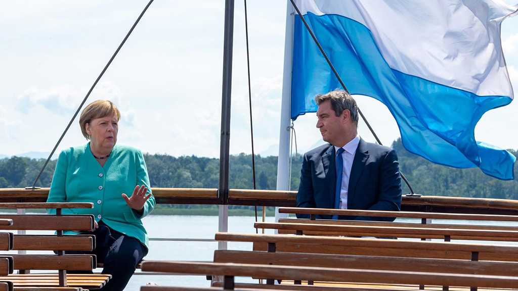 Merkel Refuses to Endorse Bavarian Premier as Successor