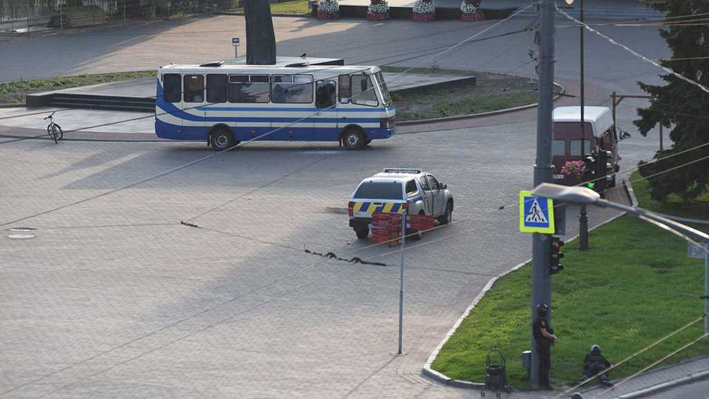Man Armed With Grenade Takes Policeman Hostage in Ukraine