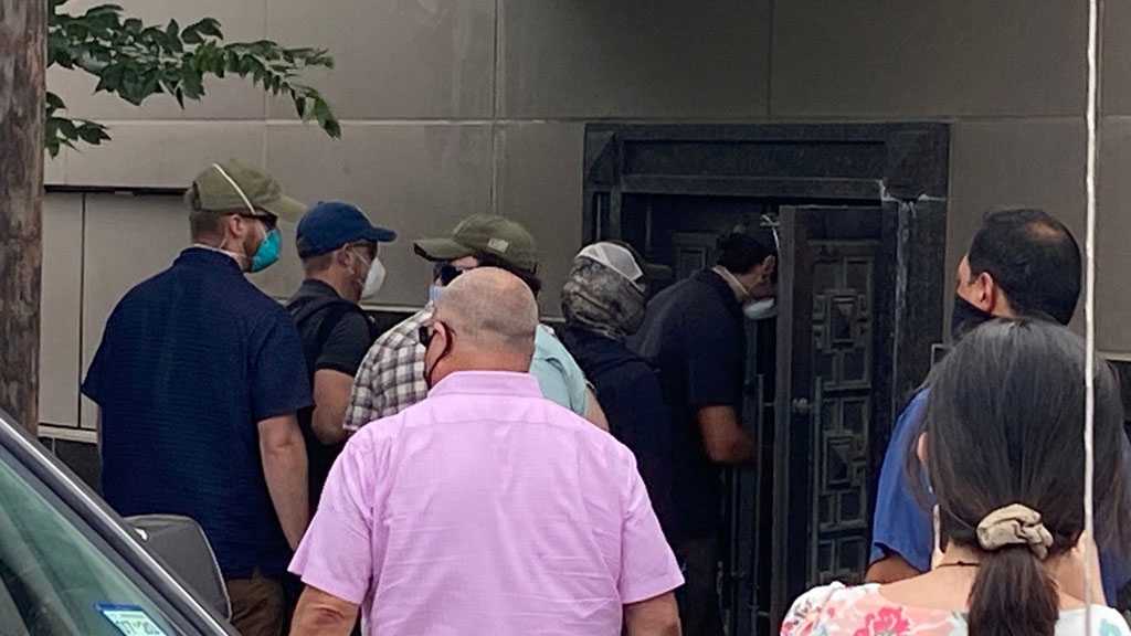 US Officials Break into Chinese Consulate in Houston After Staff Evicted