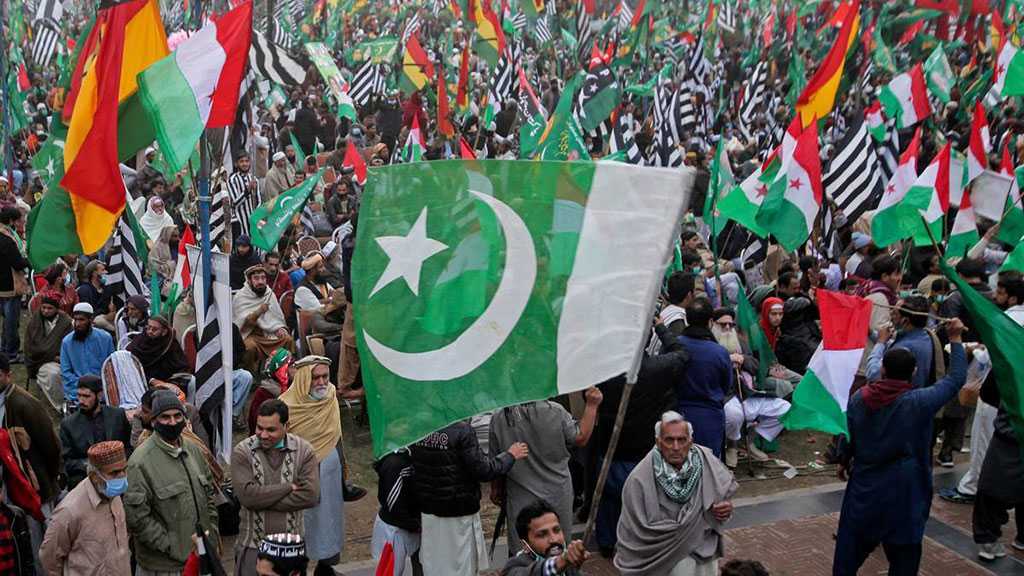 Huge Opposition Rally in Lahore Urges Resignation of PM Khan