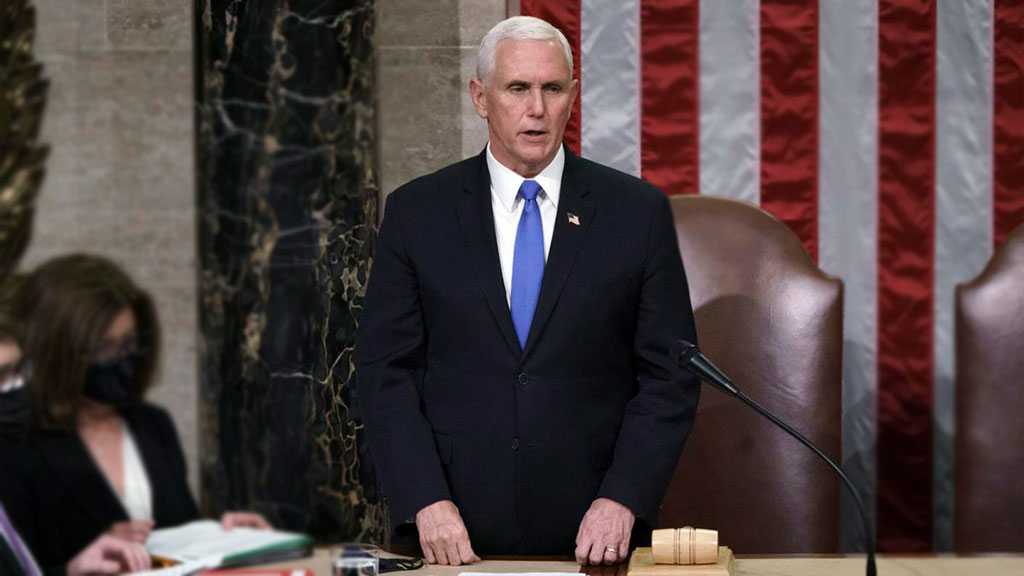 US House Urges Pence to Invoke 25th Amendment to Oust Trump