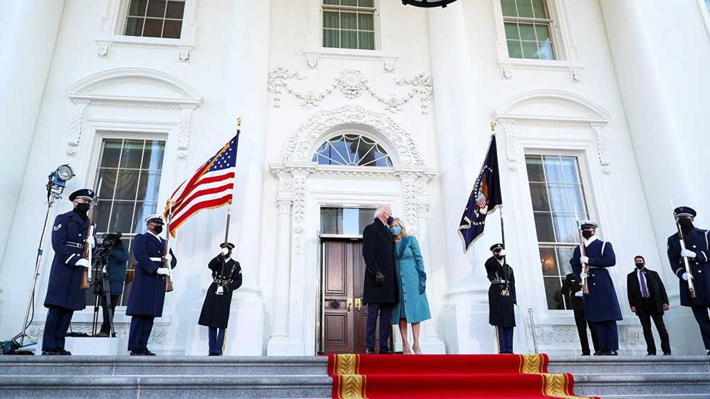 Bidens Locked Out of White House in Awkward Moment on Residence Steps
