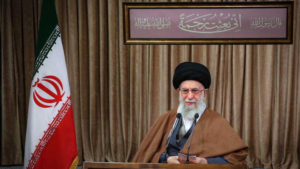 Imam Khamenei: US Must Leave Iraq and Syria Immediately