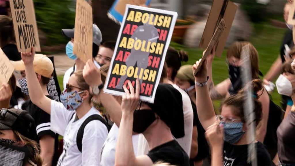 US: Protesters Demand Full Police Abolition after Conviction of Floyd’s Murderer