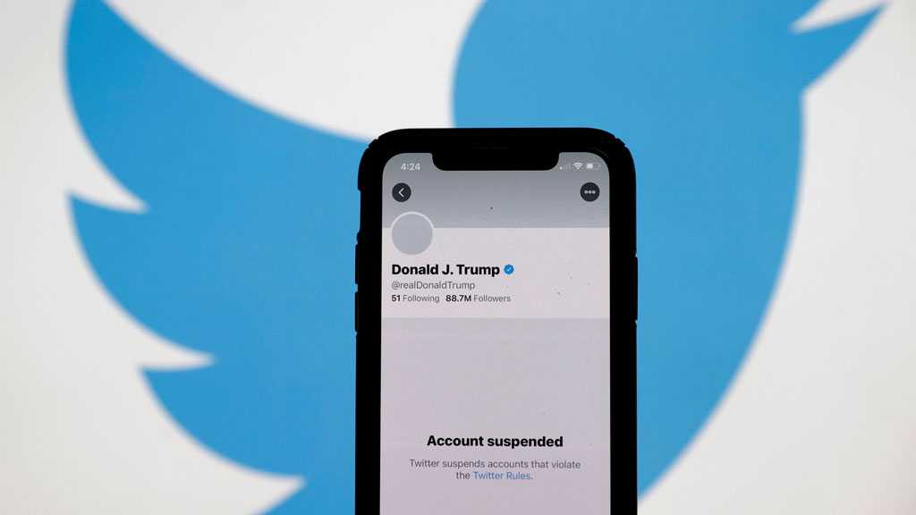 Twitter Suspends Accounts Promoting Trump’s New Blog