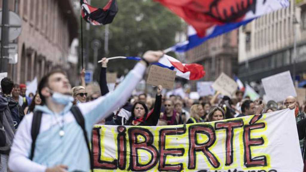 French Hospital Goes on Indefinite Strike to Protest COVID Vaccination Mandate