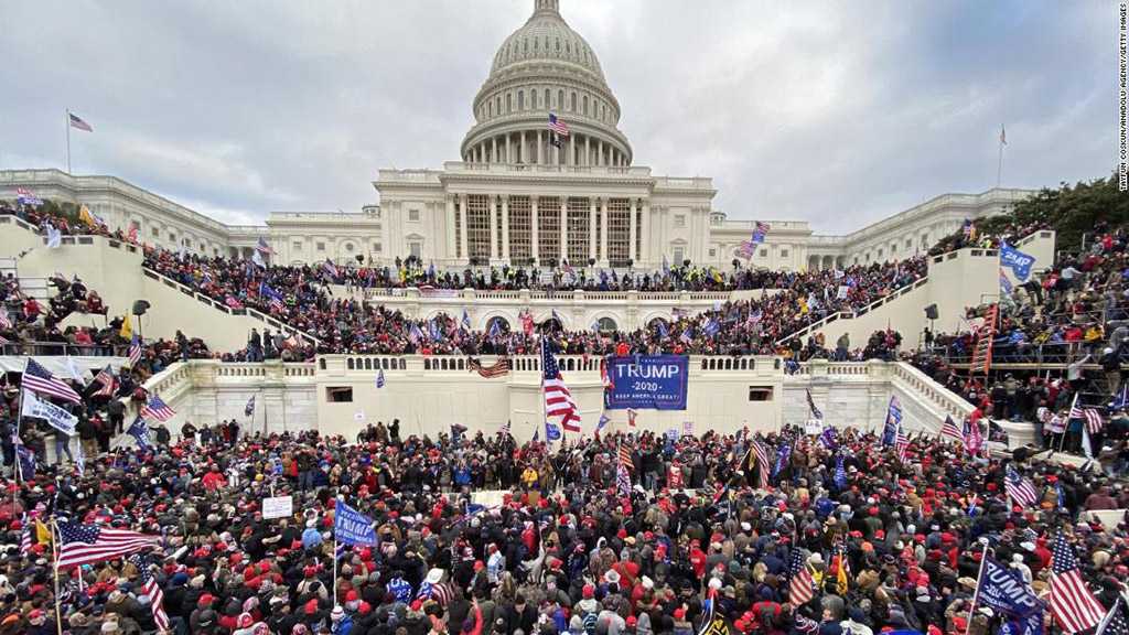 Two More US Police Officers Involved in Capitol Riot Response Die by Suicide