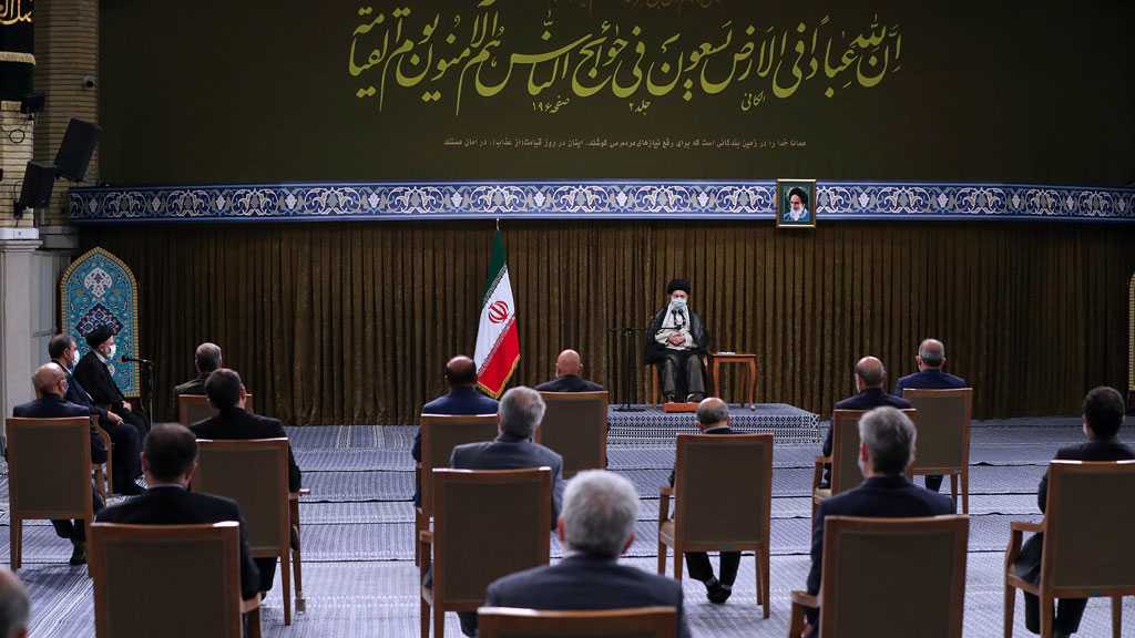 Imam Khamenei Receives Iran’s New Cabinet, Recommends Using Every Hour to Serve People, Islam