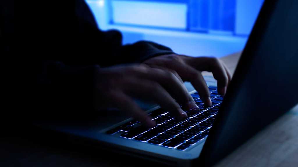 Hackers Leak IOF Soldiers’ Private Info, «Israeli» War Minister’s Photos