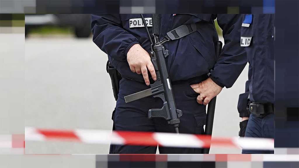 Man Arrested After Women Taken Hostage in French Capital