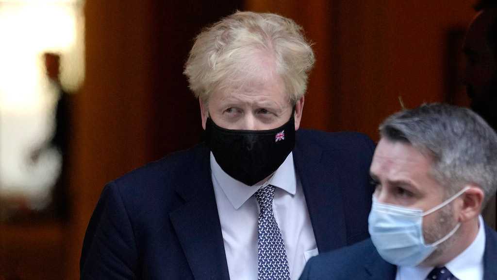 UK PM Apologizes for Attending Downing Street Party during Lockdown