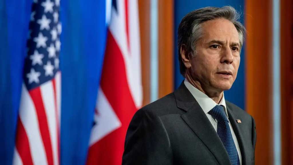 Blinken Lands in Ukraine for Talks on “Containing Russia”