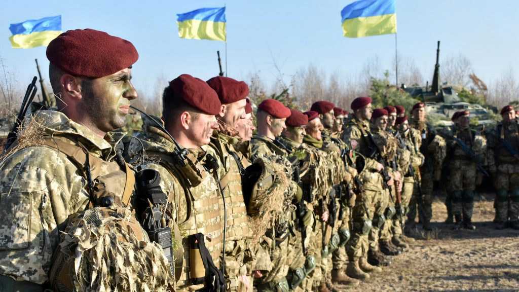 British Defense Secretary Urges “De-Escalation” in Russia-West Tensions