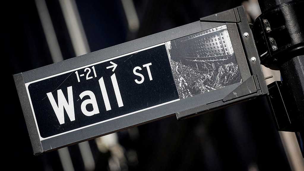 Wall Street Stocks Decline on Fears of Ukraine Conflict