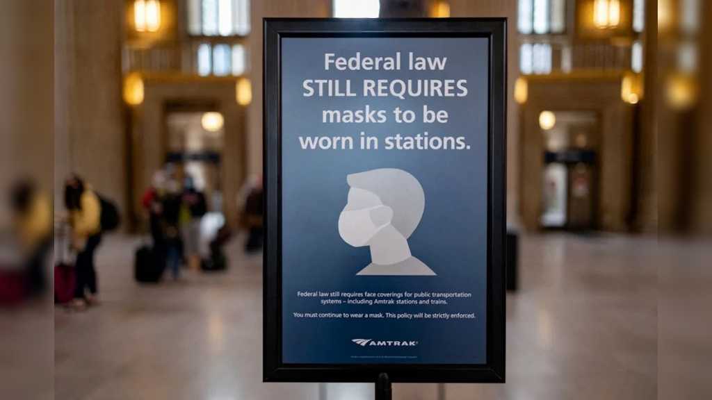 US Judge Strikes Down Mask Mandate for Public Transport