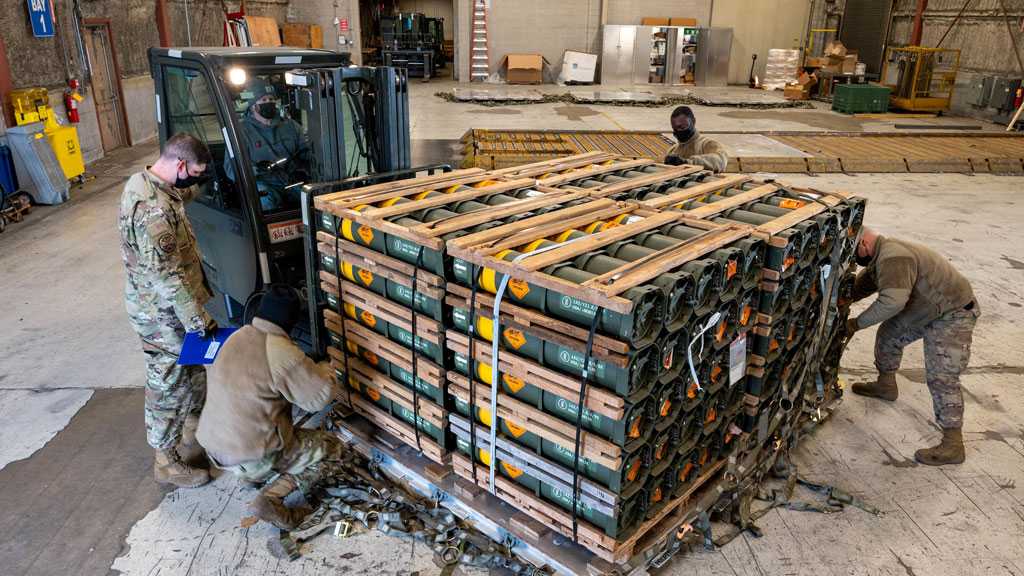US Says May Have to Suspend Weapons Shipments to Ukraine