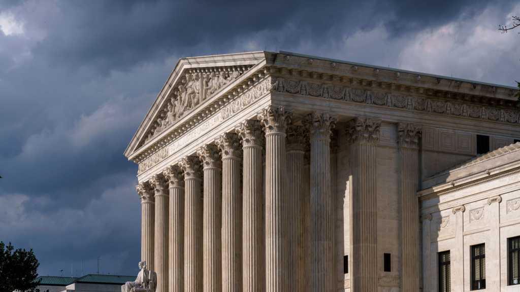US Supreme Court Overturns Abortion Ruling