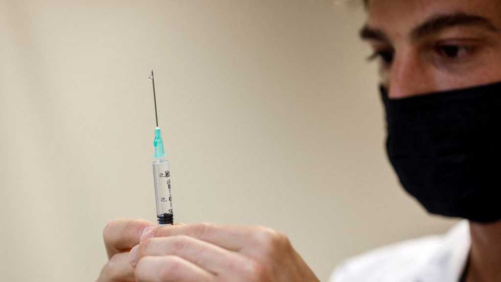 EU Recommends Second COVID Booster for Over-60s amid Cases Surge