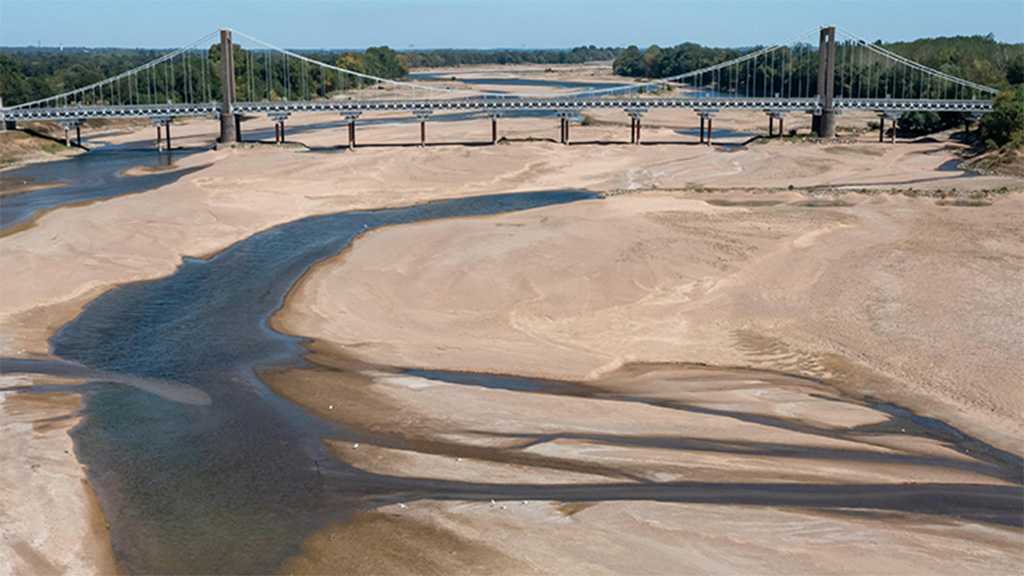 Photos of Allegedly Dried Up French River Spark Twitter Row