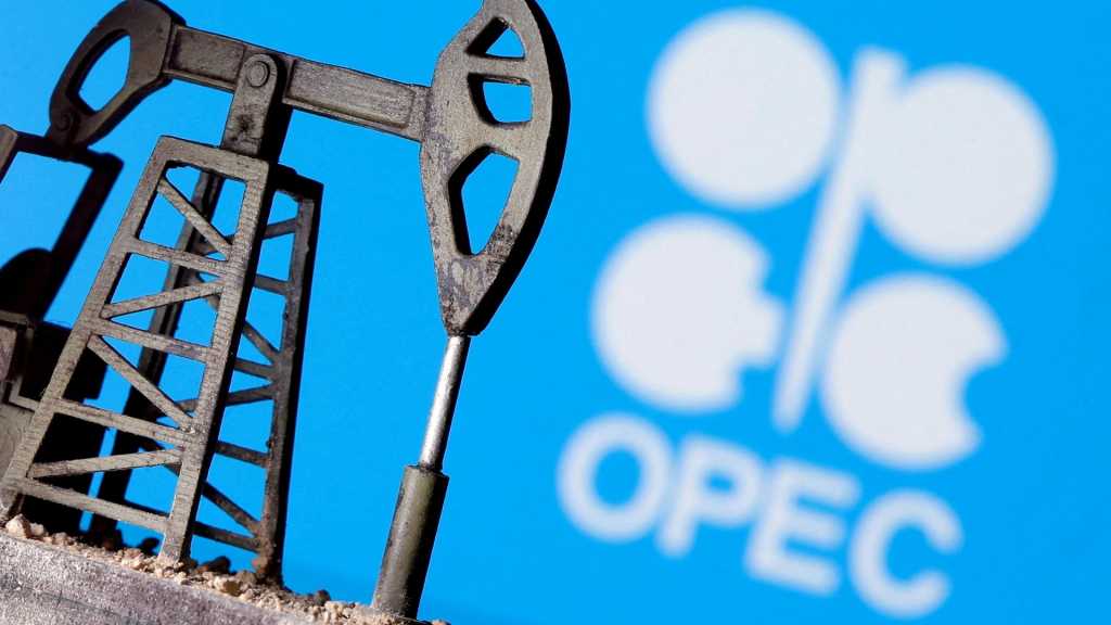 Media: OPEC Mulls Output Cut Amid Slowing Global Growth