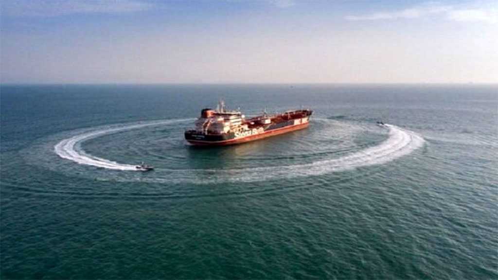 IRG Navy Seizes Foreign Vessel Carrying 11mn Liters Smuggled Fuel