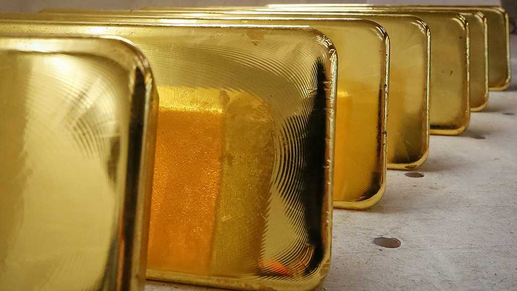UK Expands Ban on Russian Gold