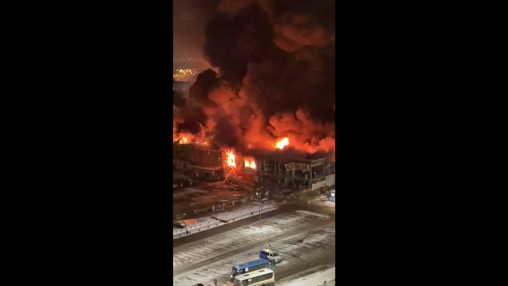 Fire Breaks Out in A Shopping Mall in Moscow Region