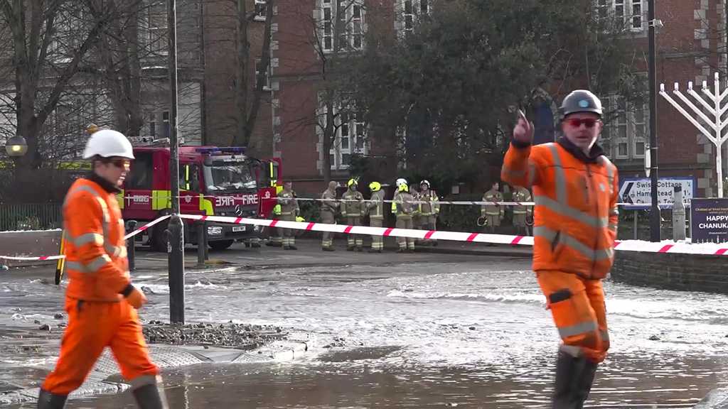 Hundreds of Homes in England Remain Without Water for Fifth Day