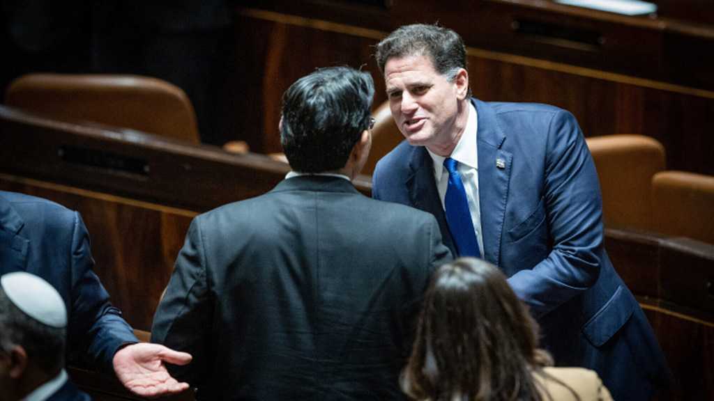 “Israeli” Minister Makes Secret Visit to UAE Ahead of Possible Bibi Trip