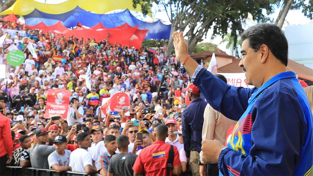 Maduro Urges Venezuelan Youth to Defeat US Aggression, Blockade