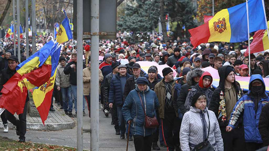 Thousands Rally in Moldova’s Capital in Protest Against Country’s Pro-Western Gov’t