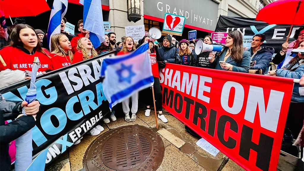 ‘Israeli’ Minister Met by Hundreds of Protesters in Washington, DC