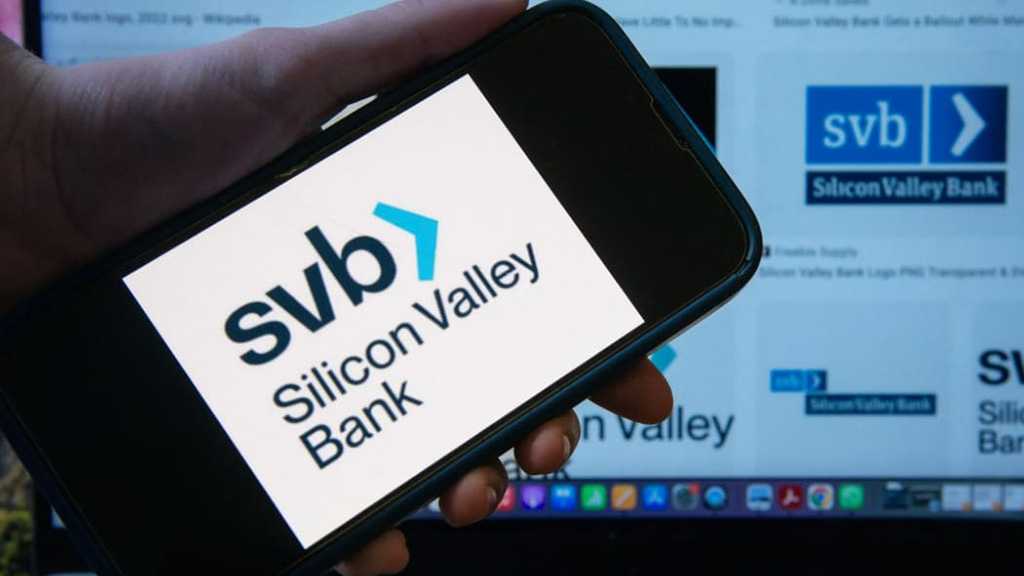 Global Bank Stock Rout Deepens as SVB Collapse Fans Contagion Fears