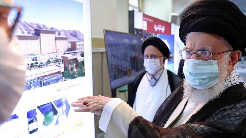 Imam Khamenei Visits Exhibition of Achievements in Iran’s Nuclear Industry