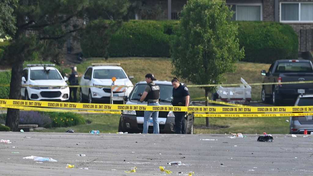 Chicago Shooting: At Least One Person Killed, Over 20 Injured