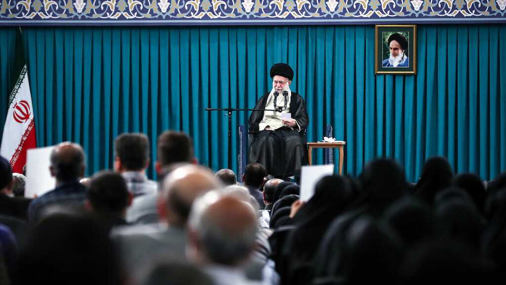 Imam Khamenei: Islamic Revolution Saved Iran from Moral, Political Decline