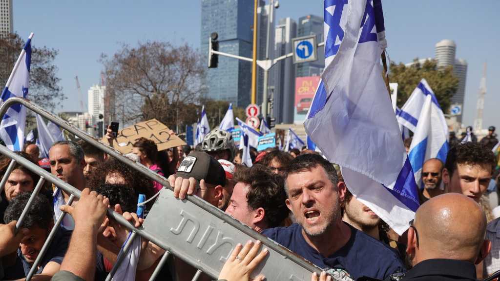 “Israeli” Ministers Clash over Handling of Anti-Overhaul Protests
